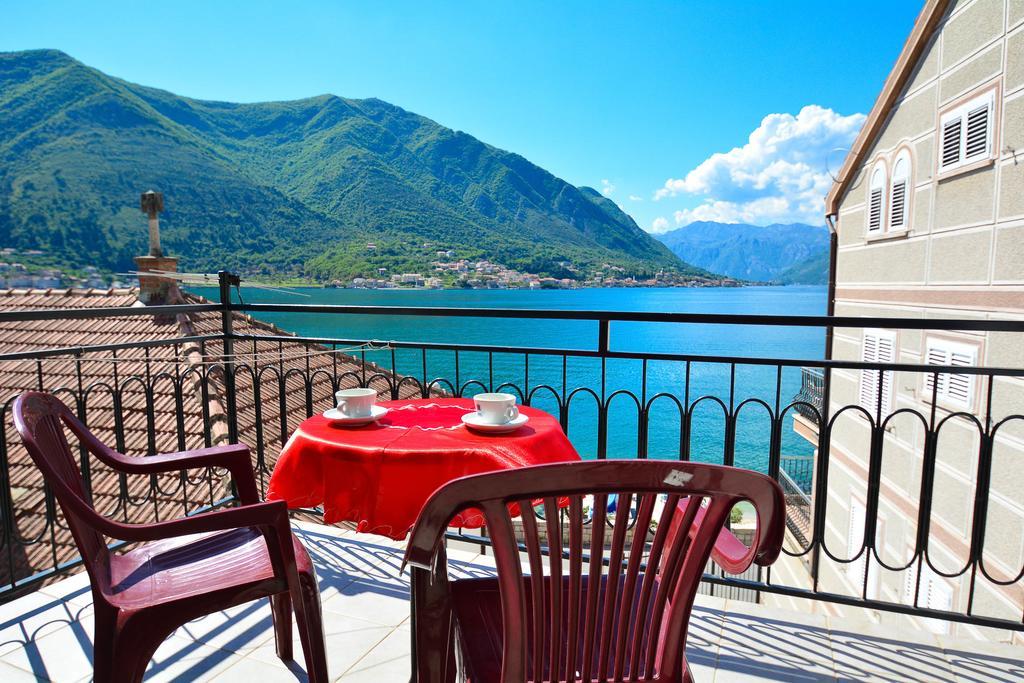 Apartment The Sea Coast Kotor Bagian luar foto
