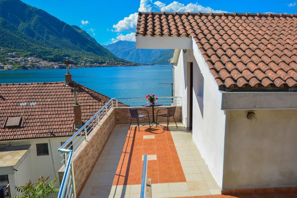 Apartment The Sea Coast Kotor Bagian luar foto