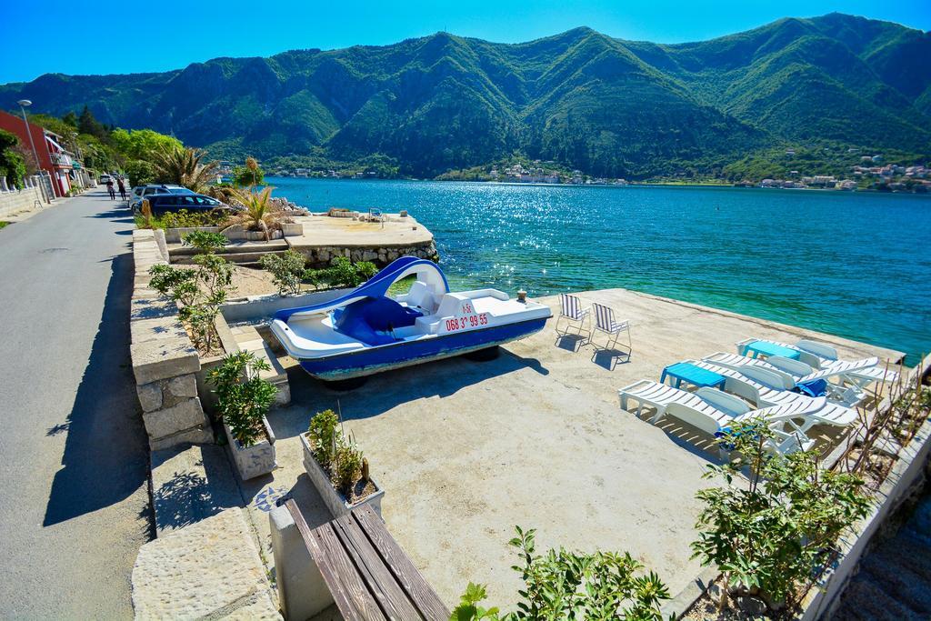 Apartment The Sea Coast Kotor Bagian luar foto