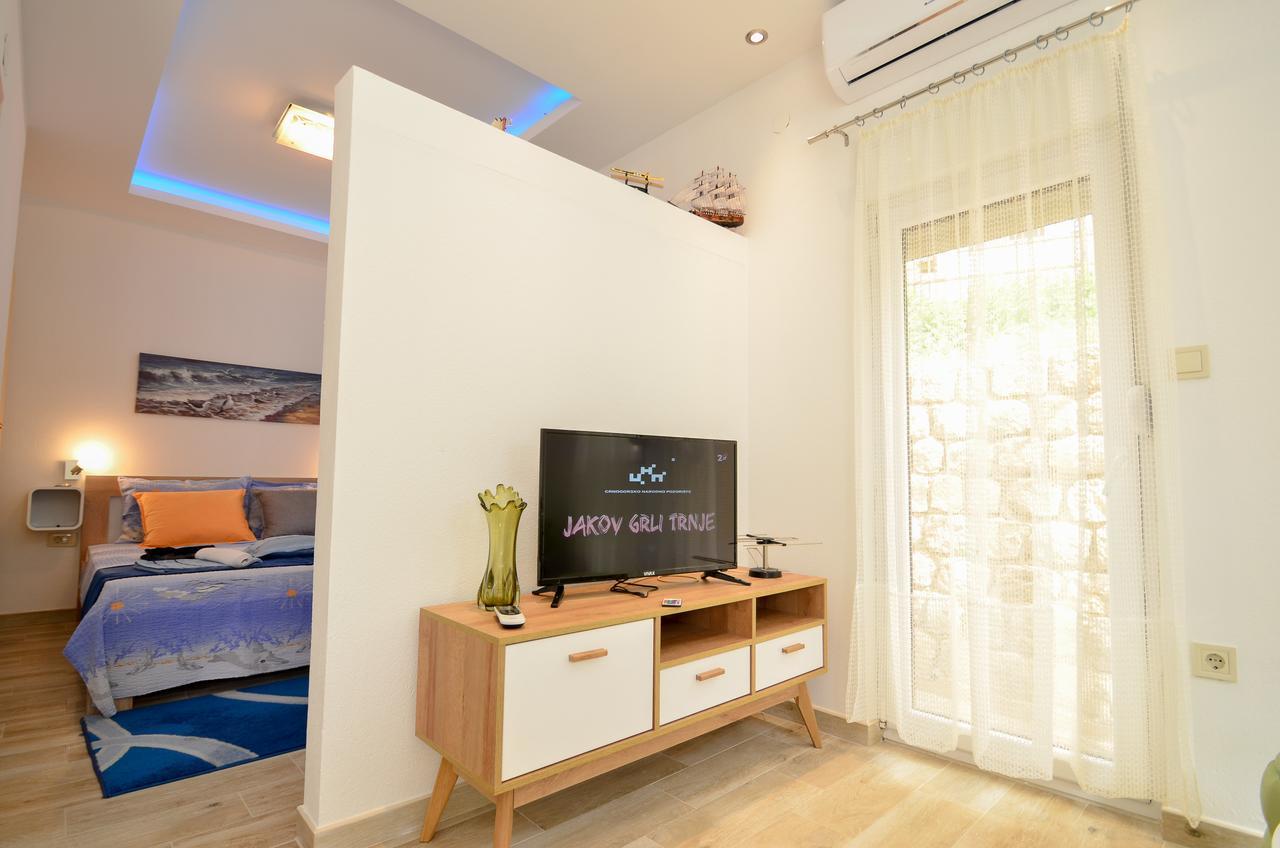 Apartment The Sea Coast Kotor Bagian luar foto