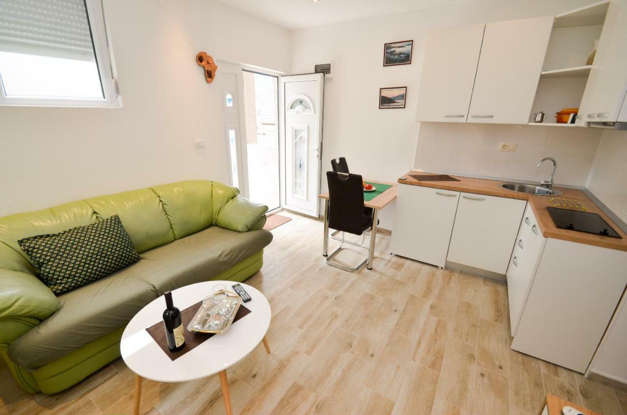 Apartment The Sea Coast Kotor Bagian luar foto
