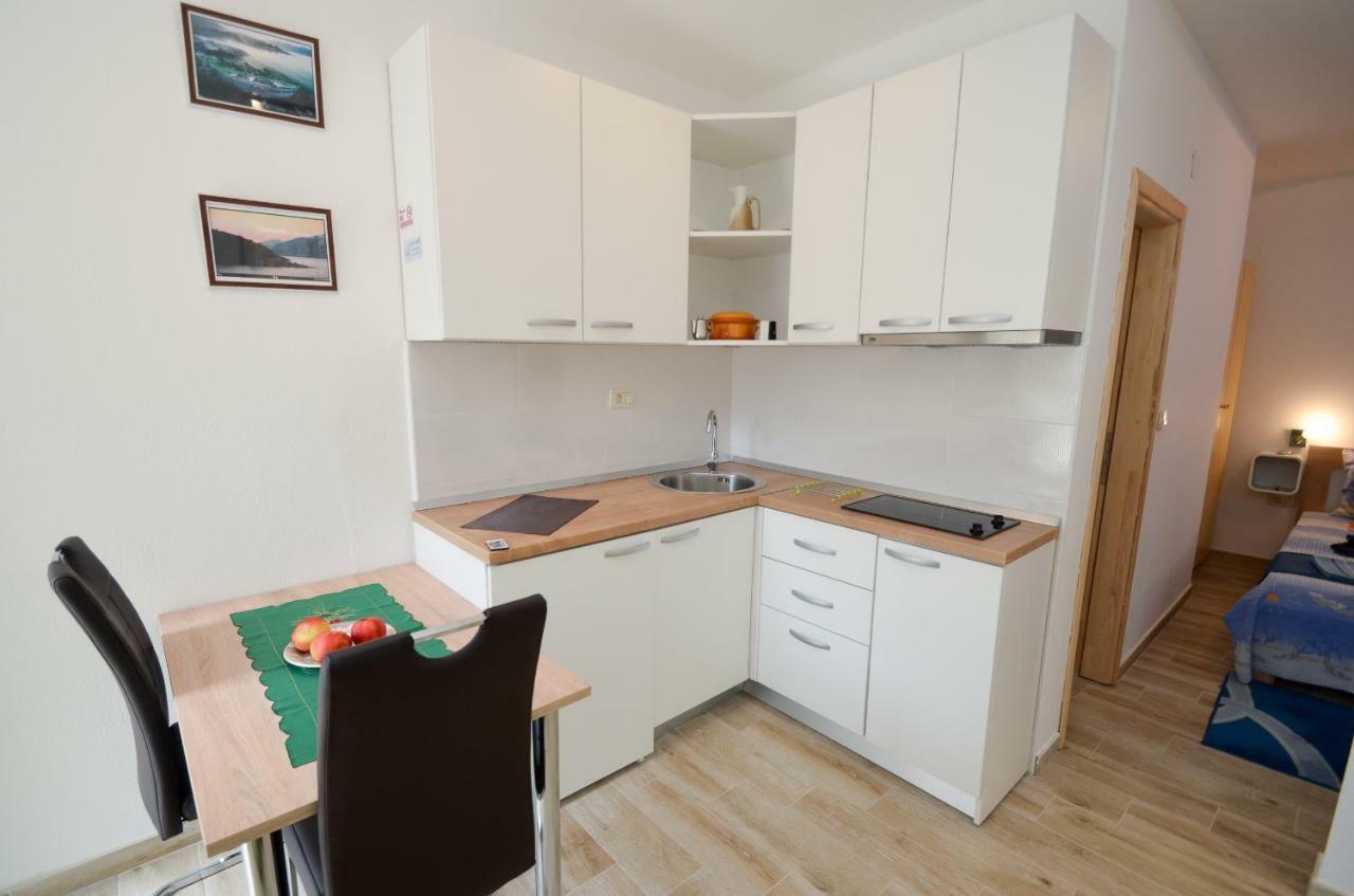 Apartment The Sea Coast Kotor Bagian luar foto