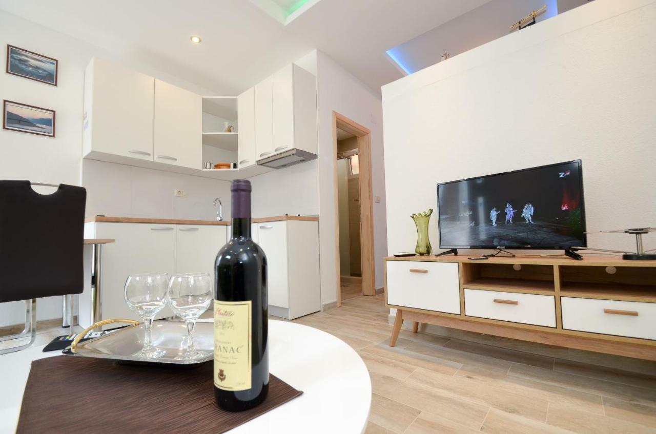 Apartment The Sea Coast Kotor Bagian luar foto