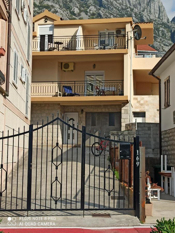 Apartment The Sea Coast Kotor Bagian luar foto